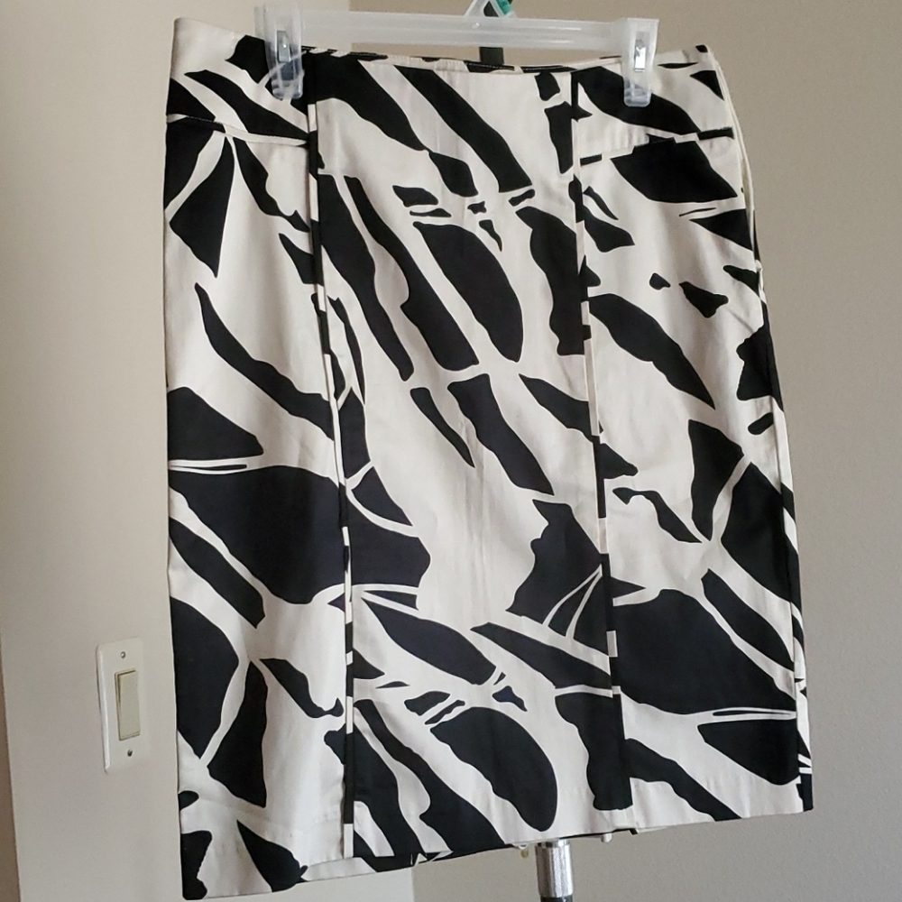 New York & Company skirt